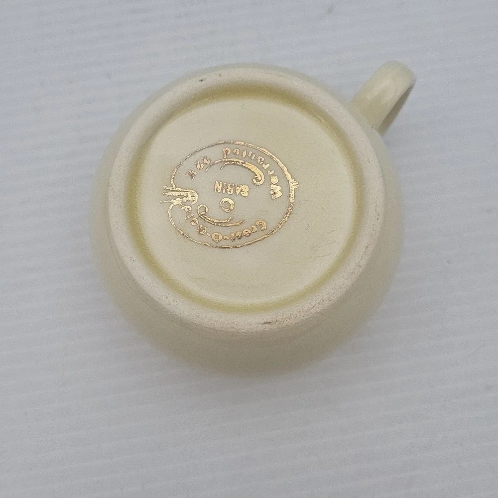 Vtg Sabin Crest-O-Gold Warranted 22Kt Demitasse Tea Cup‎